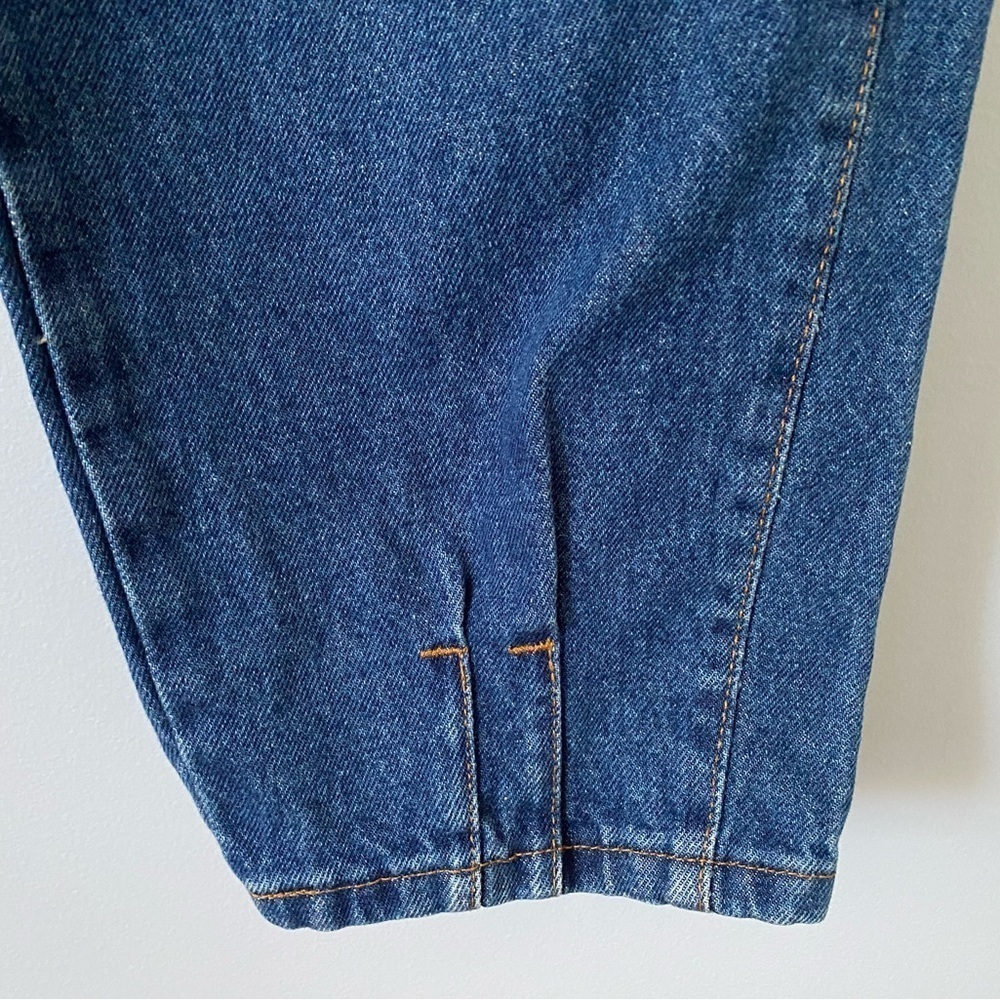 Vintage 1980s Chic Women's Pleated High Rise Mom Jeans, Tapered Leg Jeans, 31" - Picture 4 of 12